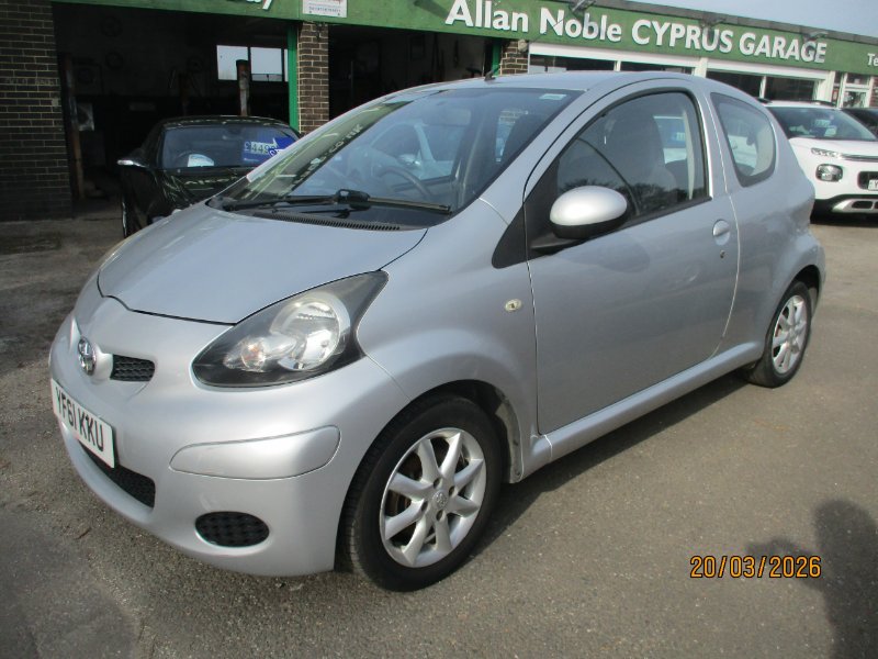 2012 AYGO 1.0 VVT I ICE HATCHBACK 3DR PETROL MANUAL EURO 5 67 PS... photo