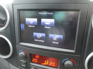 /photos/9743/8832a070-c262-3fd2-b723-9ebb326874ca_i320x240.jpg