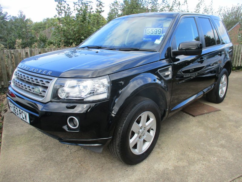 Black Land Rover Freelander 2 2.2 TD4 GS SUV 5dr Diesel Manual 4WD Euro 5 s/s 150 ps