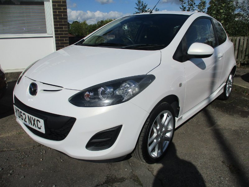 White Mazda Mazda2 1.3 Tamura Hatchback 3dr Petrol Manual Euro 5 84 ps