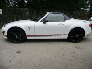 /photos/9743/da9f3cb1-8c61-0eea-76ca-cd3ca5289669_i320x240.jpg